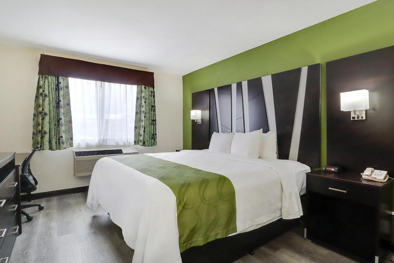 Quality Suites Albuquerque Airport Eksteriør billede
